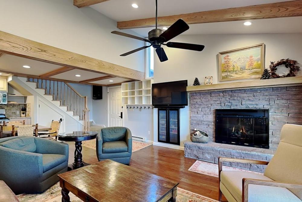 Deluxe Apartment interior